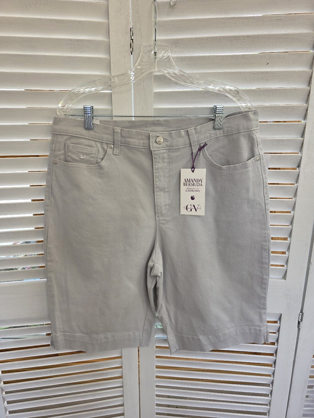 Gloria Vanderbilt Women's Bermuda Shorts Size 16